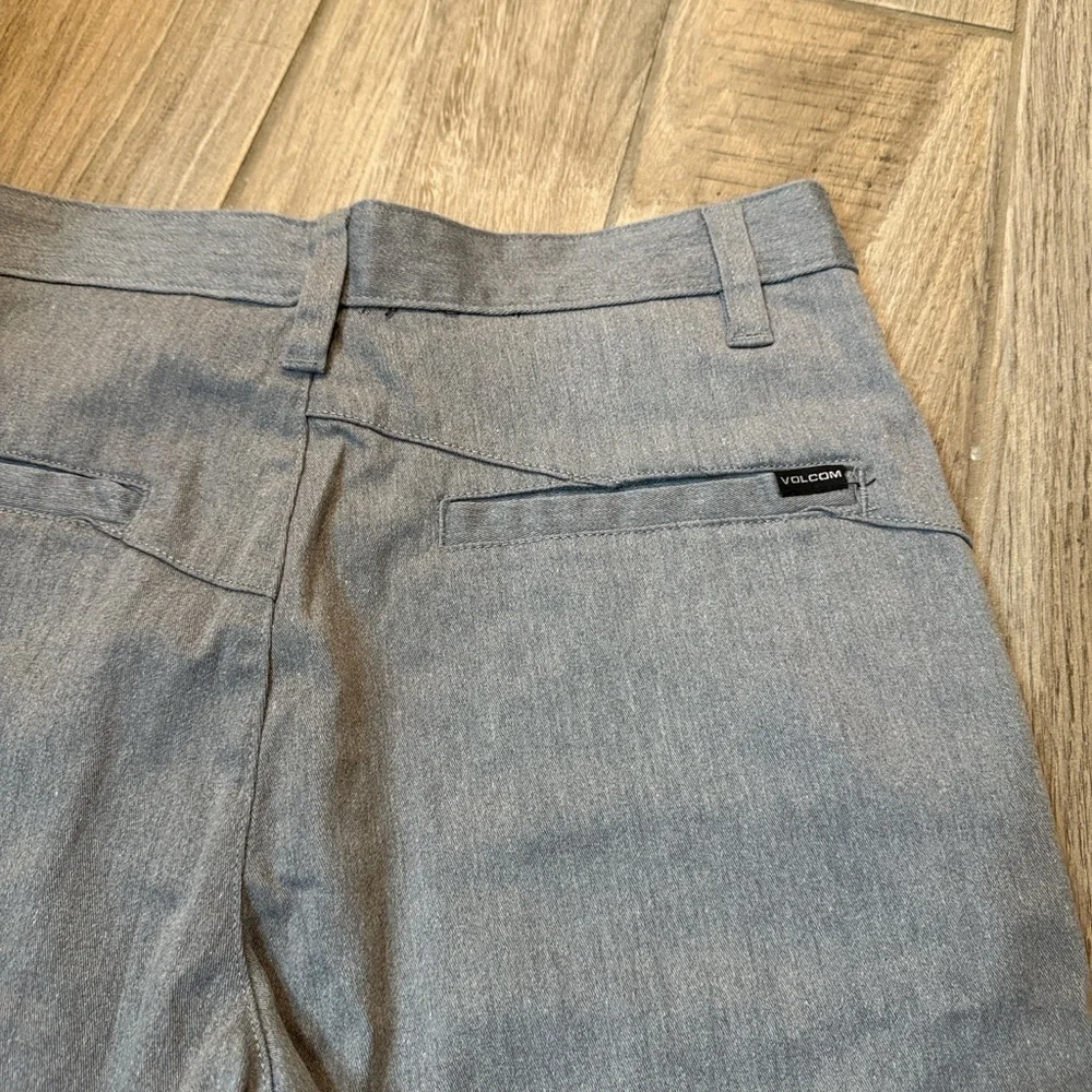 Volcom Men's VMonty Stretch Shorts Gray Size 30‎ NWT MSRP $50